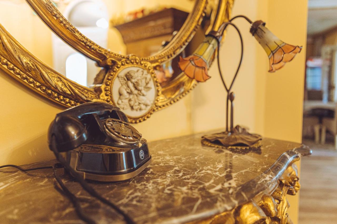 Vila Rococo ベオグラード エクステリア 写真